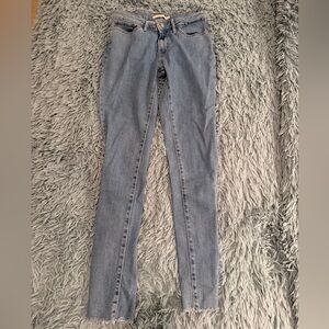 Levi’s 711 Skinny Jeans